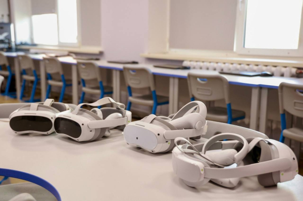 Связь сквозь расстояние: VR-экскурсии в школах соединили учащихся Нижнего Новгорода и Сухума Связь сквозь расстояние: VR-экскурсии в школах соединили учащихся Нижнего Новгорода и Сухума