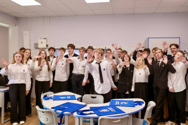 Связь сквозь расстояние: VR-экскурсии в школах соединили учащихся Нижнего Новгорода и Сухума Связь сквозь расстояние: VR-экскурсии в школах соединили учащихся Нижнего Новгорода и Сухума