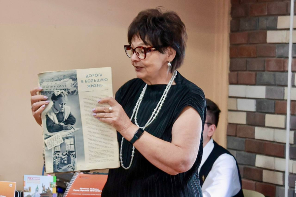 Юрий Шалабаев провел открытый урок истории для пятиклассников школы №126, которую закончил сам Юрий Шалабаев провел открытый урок истории для пятиклассников школы №126, которую закончил сам