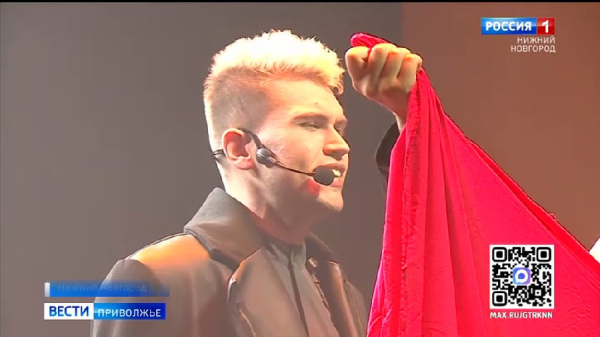 Спектакль-концерт "Бессмертный знаменосец: музыка единства и побед» представили нижегородским зрителям