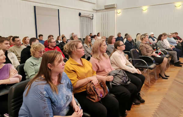 43 народных дружинника наградили в Нижнем Новгороде за активное участие в охране общественного порядка 43 народных дружинника наградили в Нижнем Новгороде за активное участие в охране общественного порядка