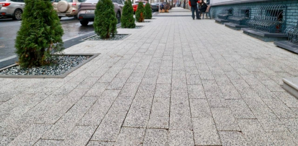 Новые тротуары и проезжую часть сделали на улице Володарского в Нижнем Новгороде