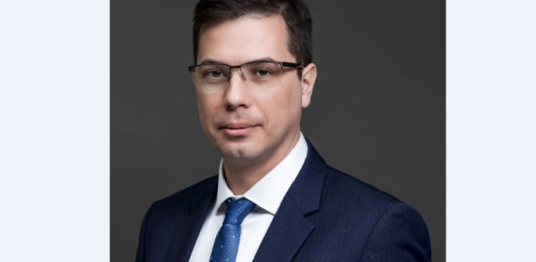 Юрий Шалабаев поздравил нижегородок с Днем матери Юрий Шалабаев поздравил нижегородок с Днем матери