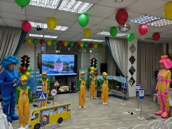 Команда детского сада № 63 победила в городском конкурсе «Юные знатоки дорожного движения - 2025» Команда детского сада № 63 победила в городском конкурсе «Юные знатоки дорожного движения - 2025»