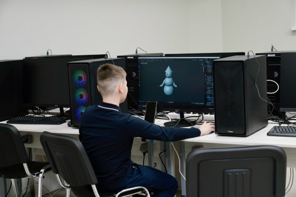 Глава города Юрий Шалабаев посетил новый филиал ДДТ имени В.П. Чкалова, принявший после своего открытия 1 100 воспитанников